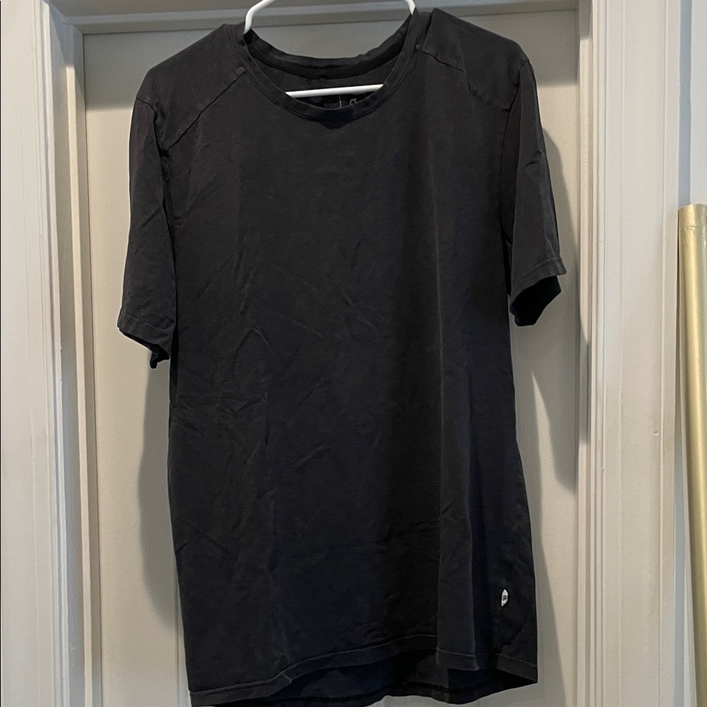 On Running Men's Dark Tee